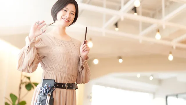 女性美容師