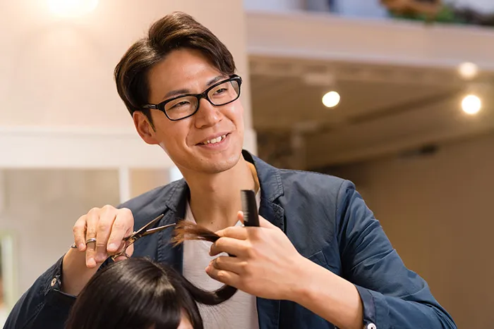 男性美容師（オーナー）