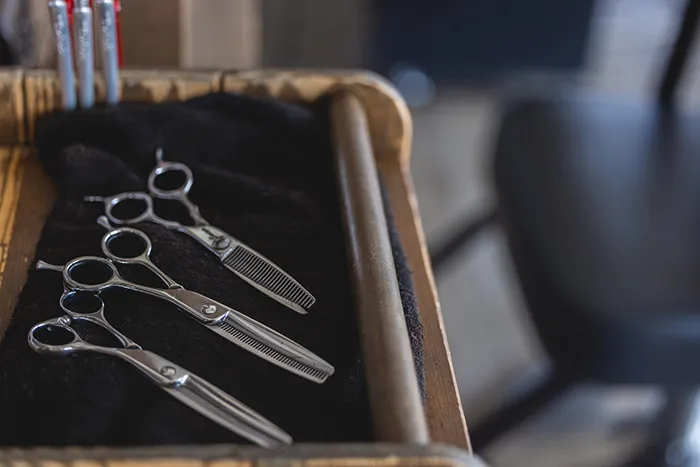 シザー（はさみ）