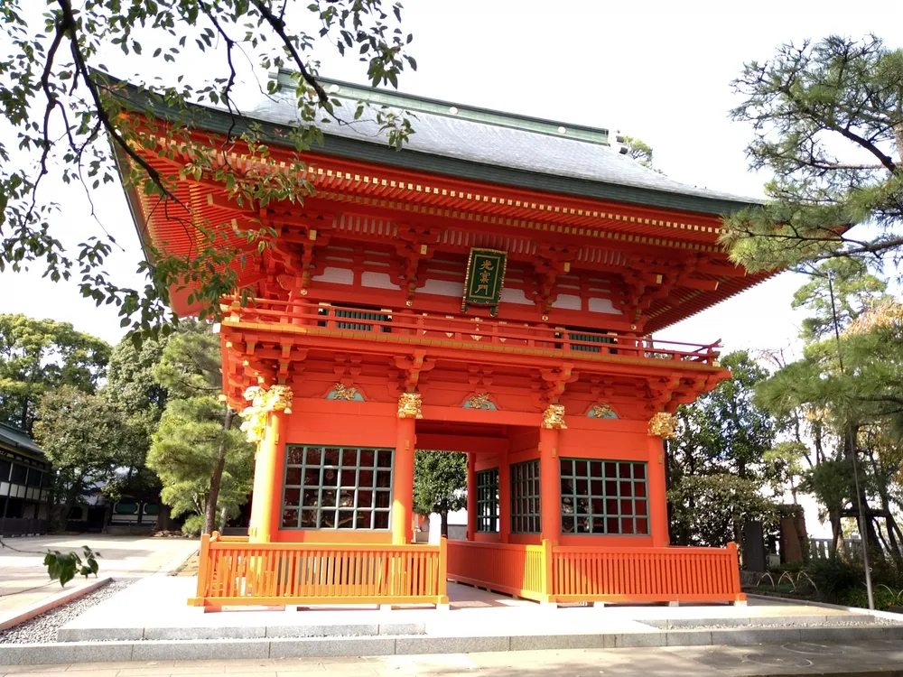 穴八幡宮(隨神門)