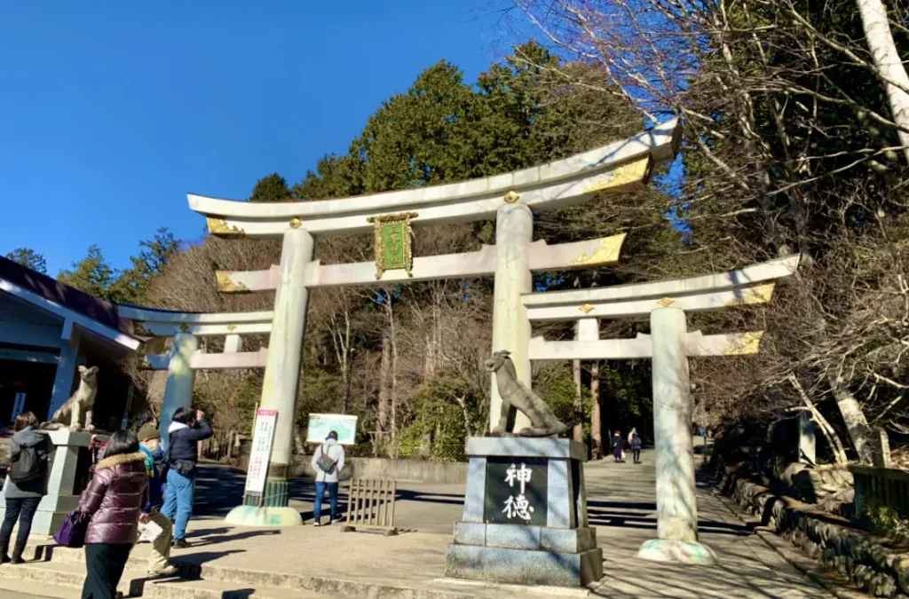 三峯神社三ツ鳥居