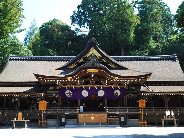 大神神社拝殿