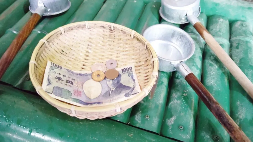 三光稲荷神社銭洗い