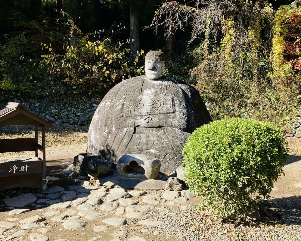 諏訪大社(万治の石仏)