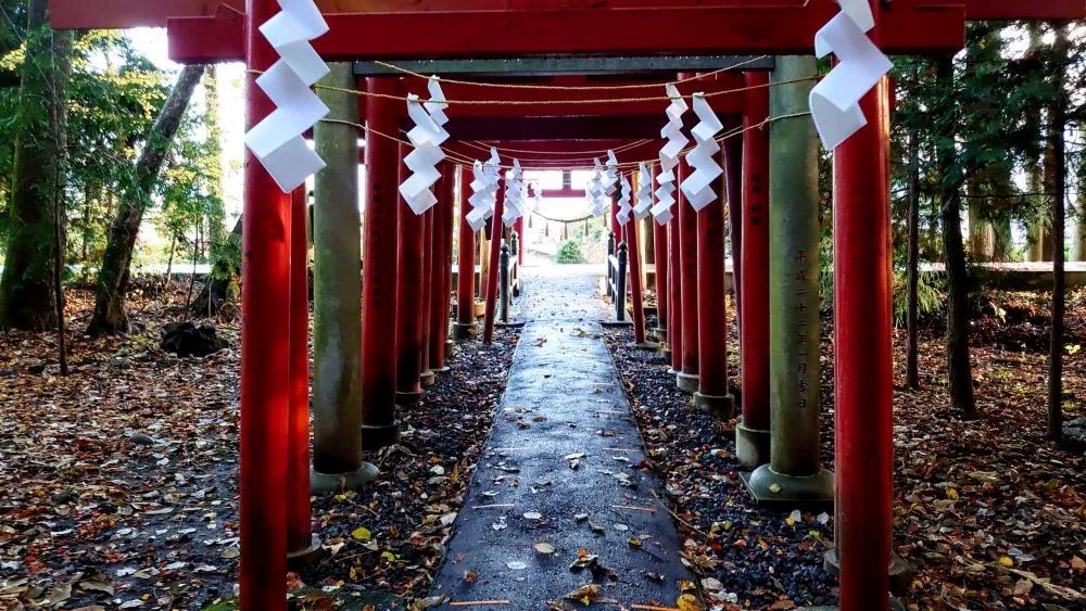 新屋山神社