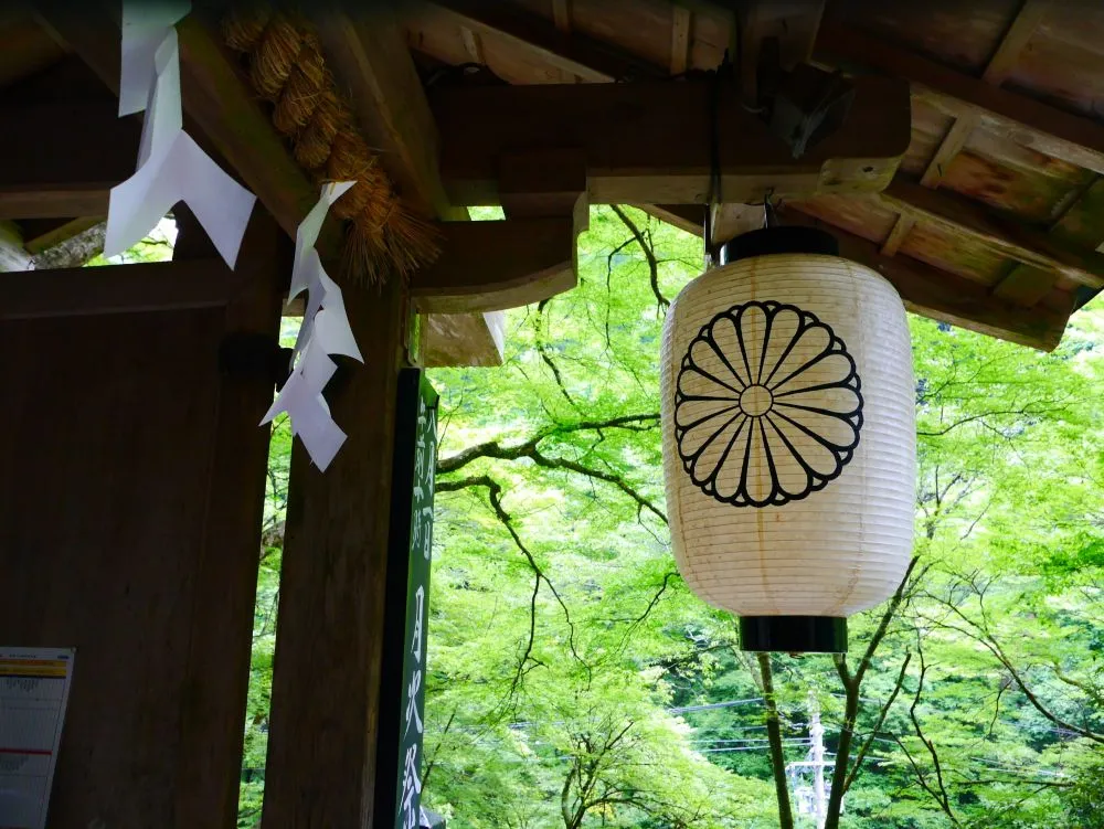 神社(ちょうちん)