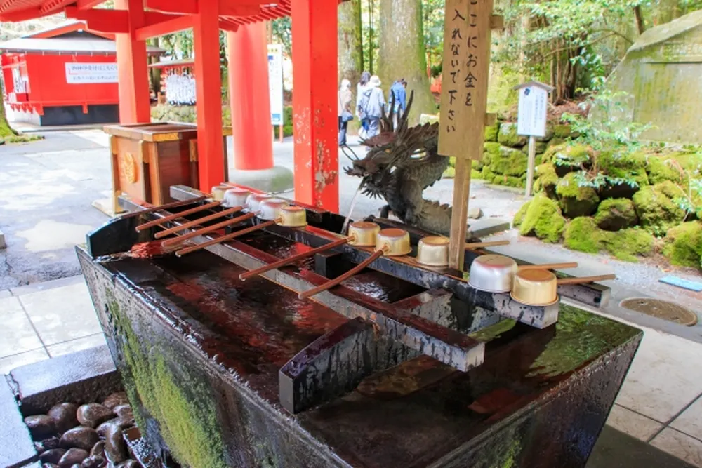 九頭龍神社（手水舎）