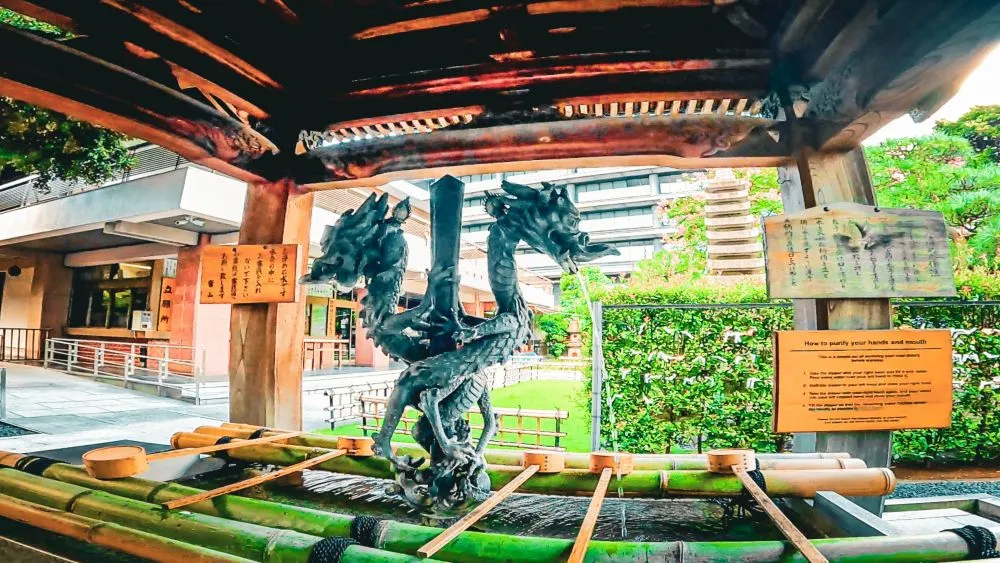 豊川稲荷東京別院（手水舎）