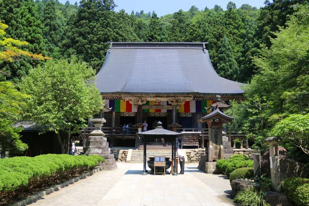 山寺（根本中堂）