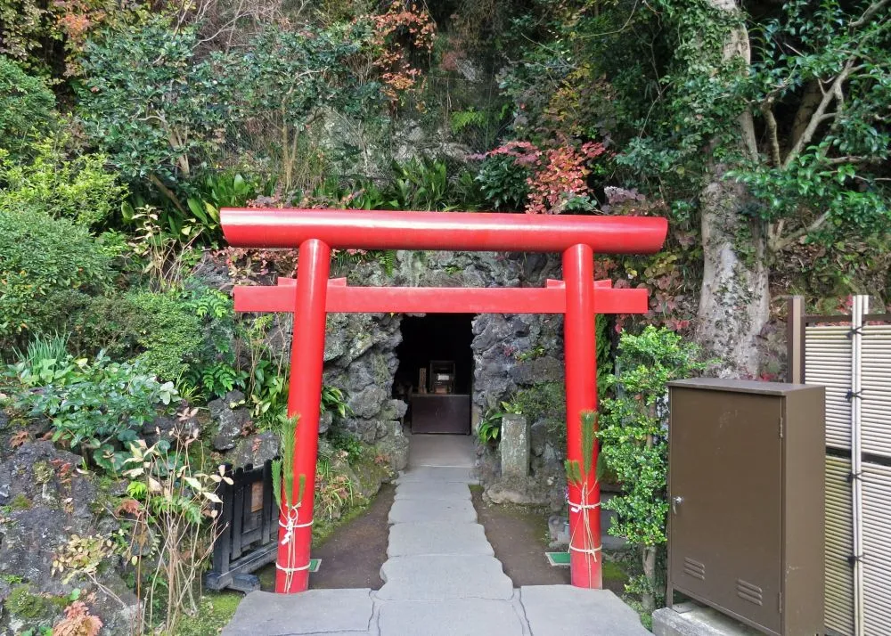 長谷寺(弁天窟)