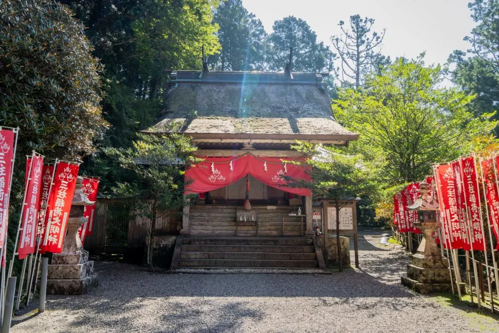玉置神社（三柱神社）
