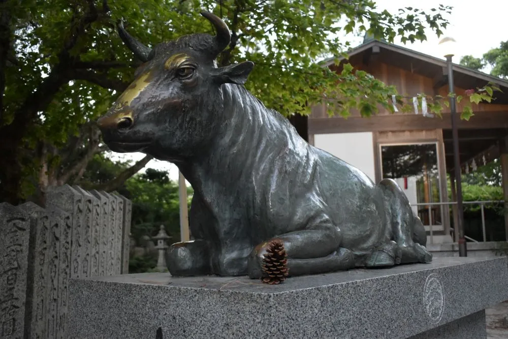 宮地嶽神社（撫で牛）