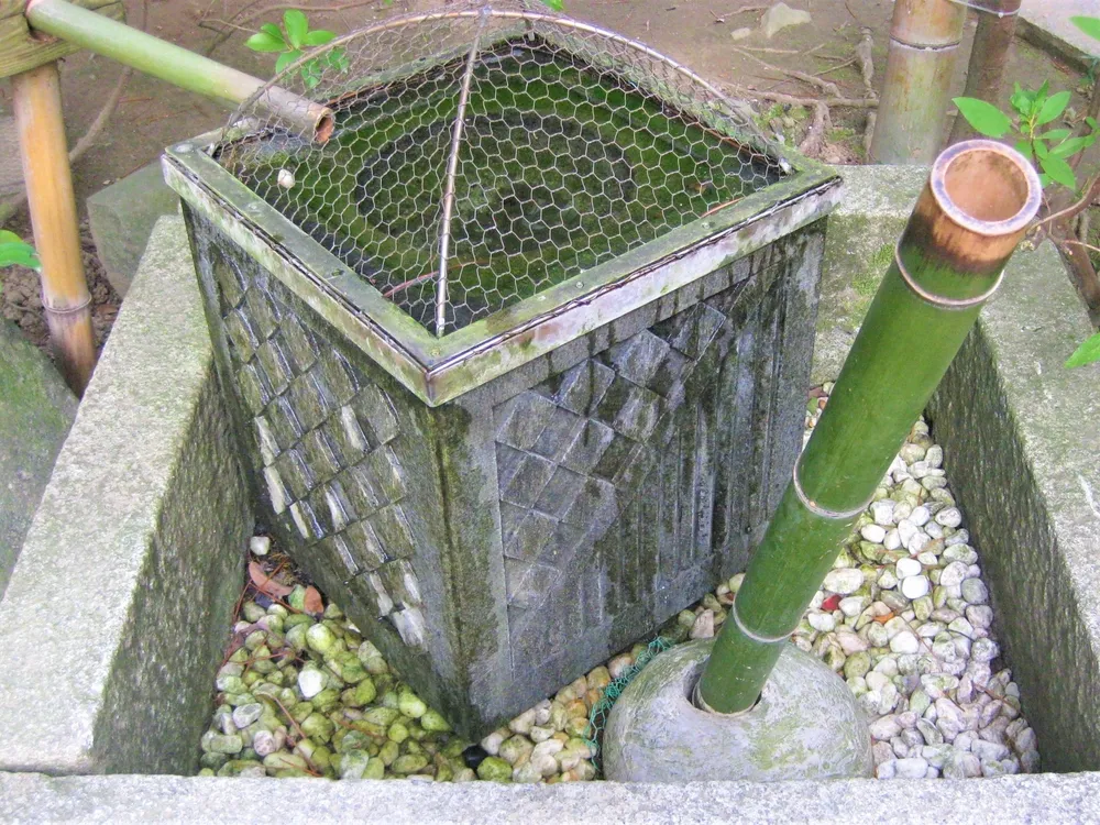 武田神社（水琴窟）